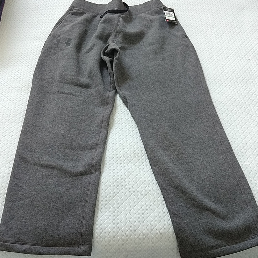 Comfortable pair of men's UA sweat pants